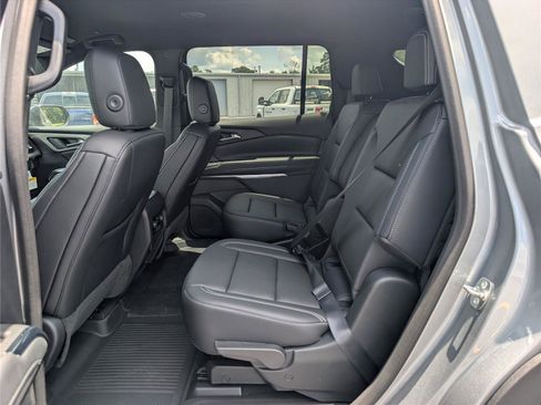 New 2026 Chevrolet Traverse LT w/ Driver Confidence Package FWD image 31