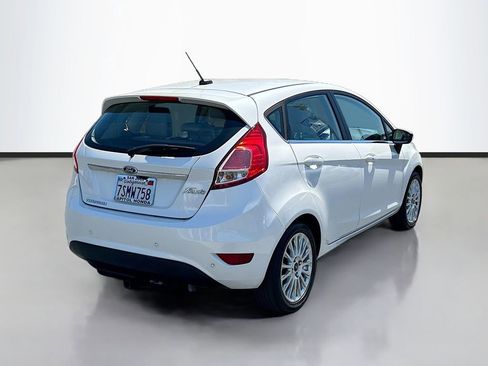 Used 2016 Ford Fiesta Titanium FWD image 5