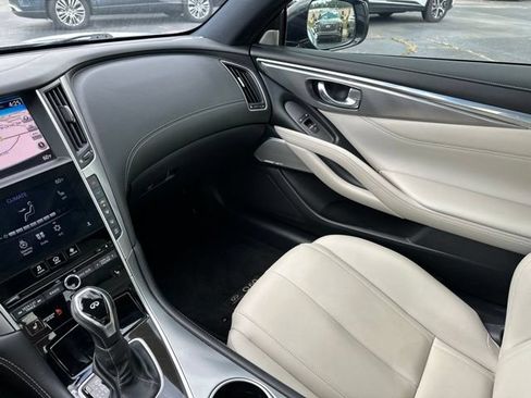 Used 2018 INFINITI Q60 3.0t Luxe w/ Sensory Package 3.0T Luxe RWD image 25
