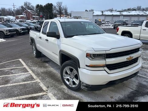 Used 2018 Chevrolet Silverado 1500 Custom image 4