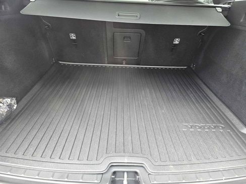 Certified 2025 Volvo XC60 B5 Core w/ Protection Package Premier image 16