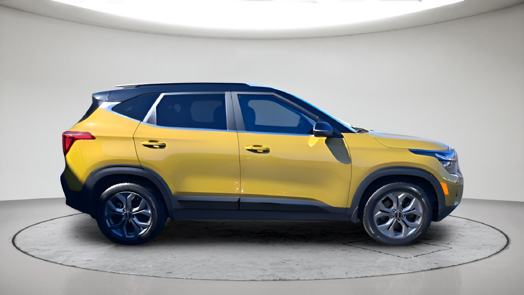 Used 2024 Kia Seltos S AWD/4WD image 3