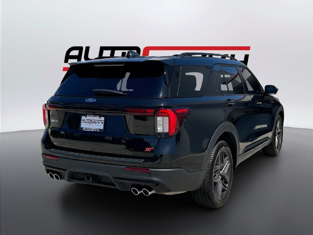 Used 2025 Ford Explorer ST AWD/4WD image 7