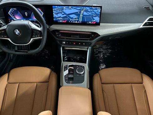 Used 2025 BMW 230i Coupe w/ Premium Package image 3