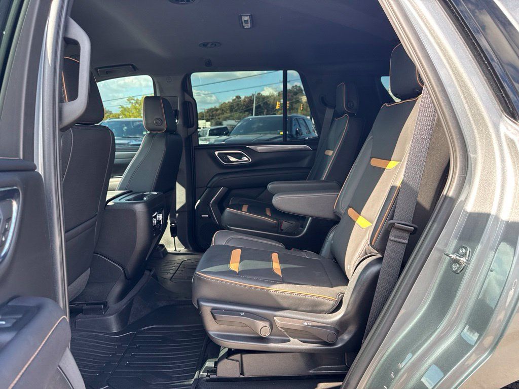 Used 2023 GMC Yukon AT4 w/ Technology Package AWD/4WD image 25