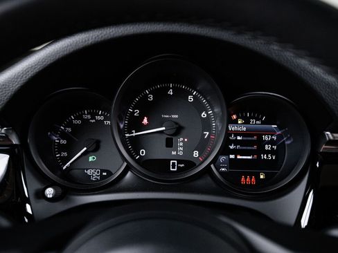 Certified 2026 Porsche Macan AWD/4WD image 15