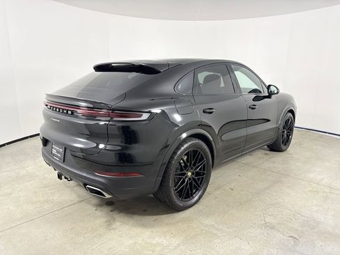 Certified 2024 Porsche Cayenne Coupe AWD/4WD image 7
