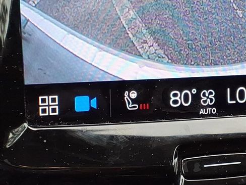 Certified 2023 Volvo XC60 B5 Core w/ Climate Package image 19