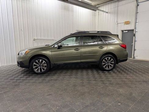Used 2016 Subaru Outback 2.5i Limited image 2