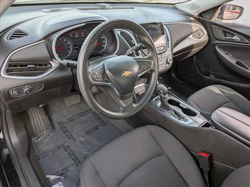 Used 2023 Chevrolet Malibu LT image 9