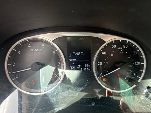 Used 2020 Nissan Versa S FWD image 14