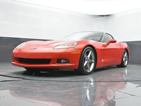 Used 2012 Chevrolet Corvette Coupe RWD image 32