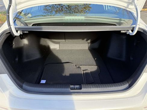 Used 2023 Honda Accord Touring image 8