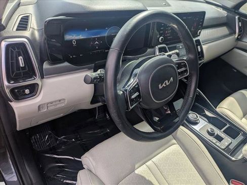 Used 2023 Kia Sorento SX Prestige image 10