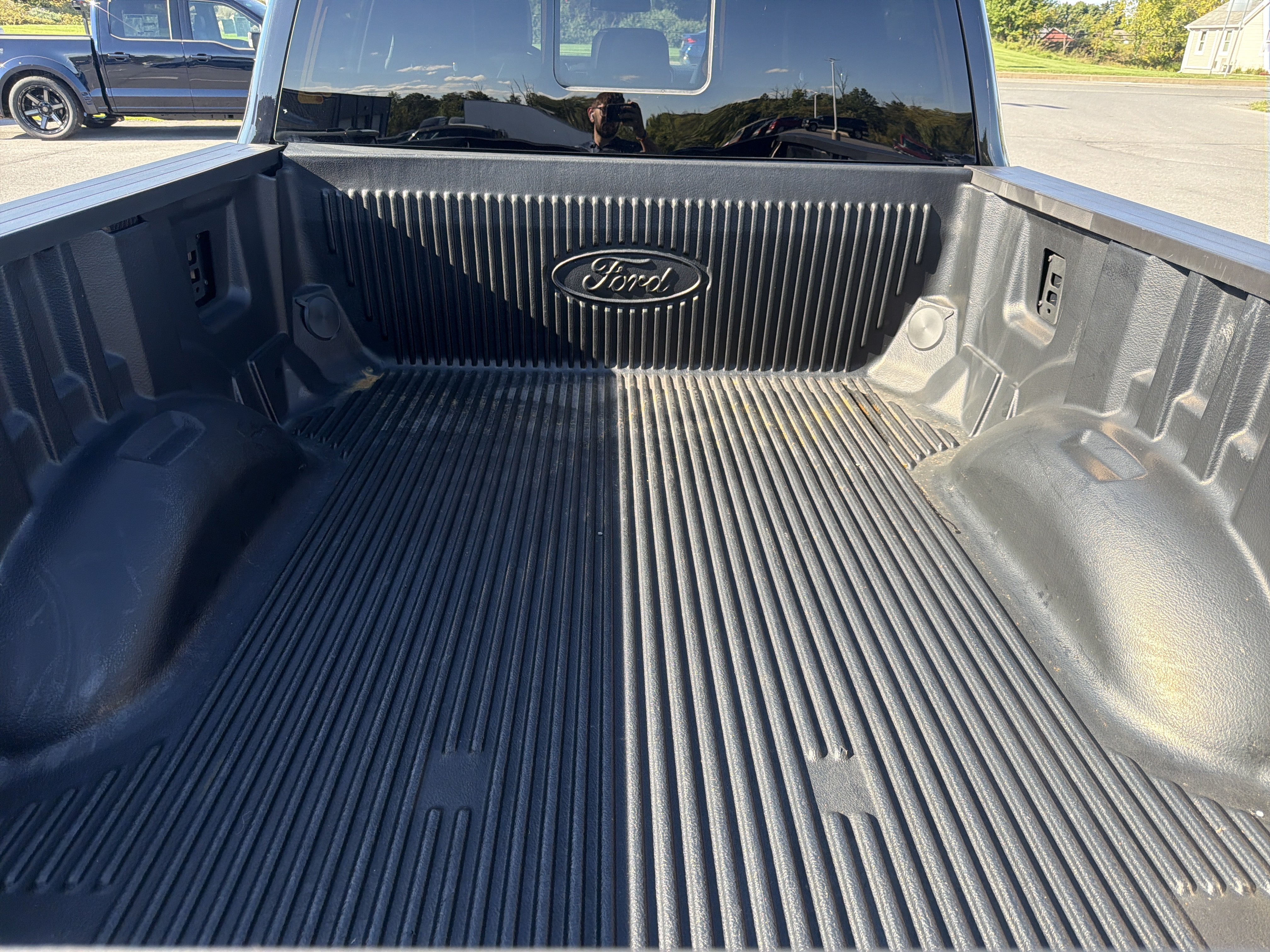 Used 2024 Ford F350 Lariat w/ Camper Package AWD/4WD image 5