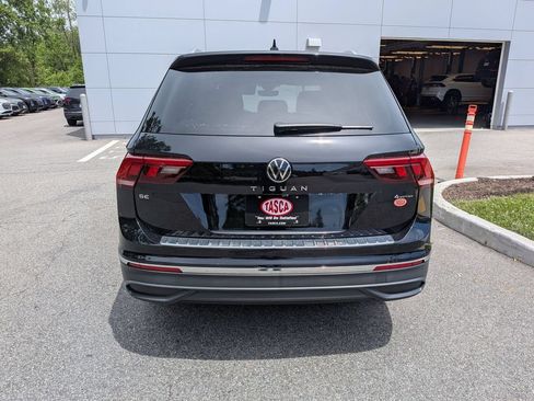 Used 2022 Volkswagen Tiguan SE AWD/4WD image 5