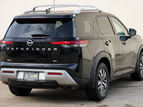 Used 2022 Nissan Pathfinder SL FWD image 50