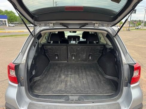 Used 2019 Subaru Outback 2.5i Premium w/ Popular Package #2 AWD/4WD image 24
