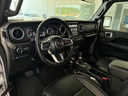 Used 2021 Jeep Wrangler Unlimited Sahara w/ Cold Weather Group AWD/4WD image 12