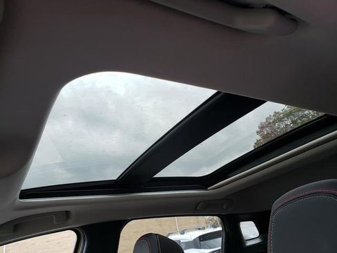 New 2026 Nissan Kicks SR image 18