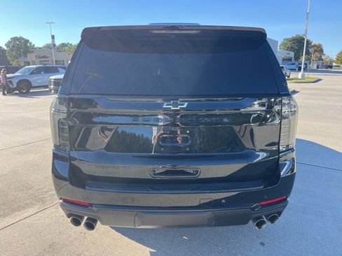 Used 2025 Chevrolet Suburban Z71 w/ Comfort Package image 6