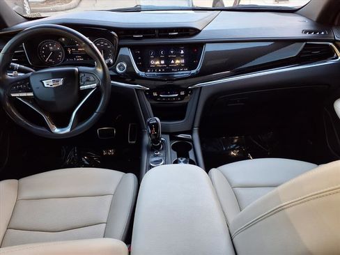 Used 2022 Cadillac XT6 Sport w/ Technology Package image 15