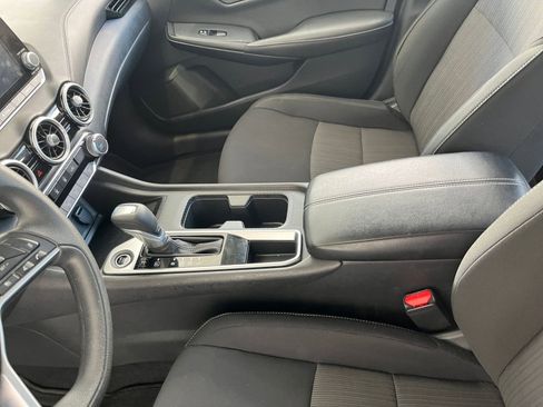 Used 2025 Nissan Sentra SV image 39