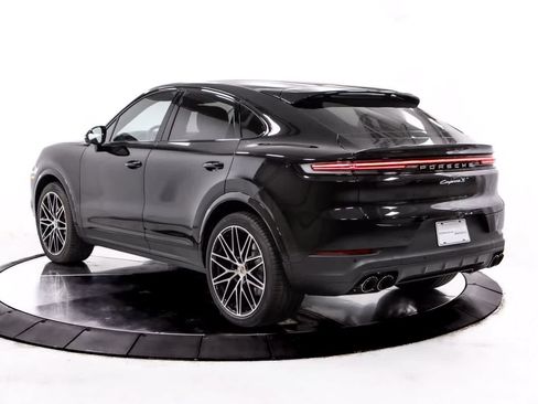 Certified 2026 Porsche Cayenne S AWD/4WD image 3