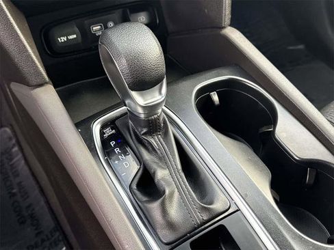 Used 2020 Hyundai Santa Fe SE image 26