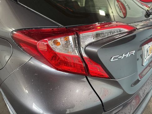 Used 2021 Toyota C-HR LE image 11