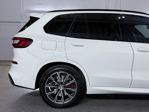 Used 2021 BMW X5 M50i w/ Executive Package image 7