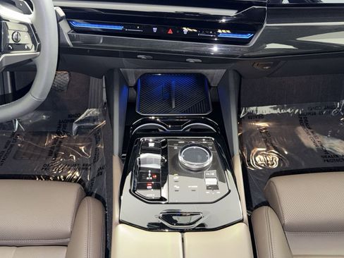 Used 2024 BMW 530i xDrive 530i xDrive w/ Convenience Package image 22