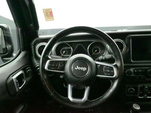 Used 2020 Jeep Wrangler Unlimited Sahara AWD/4WD image 14