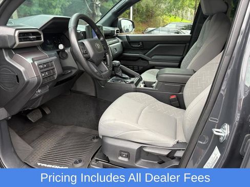Used 2025 Toyota Tacoma SR5 AWD/4WD image 16
