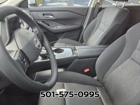 Used 2026 Nissan Rogue SV FWD image 8