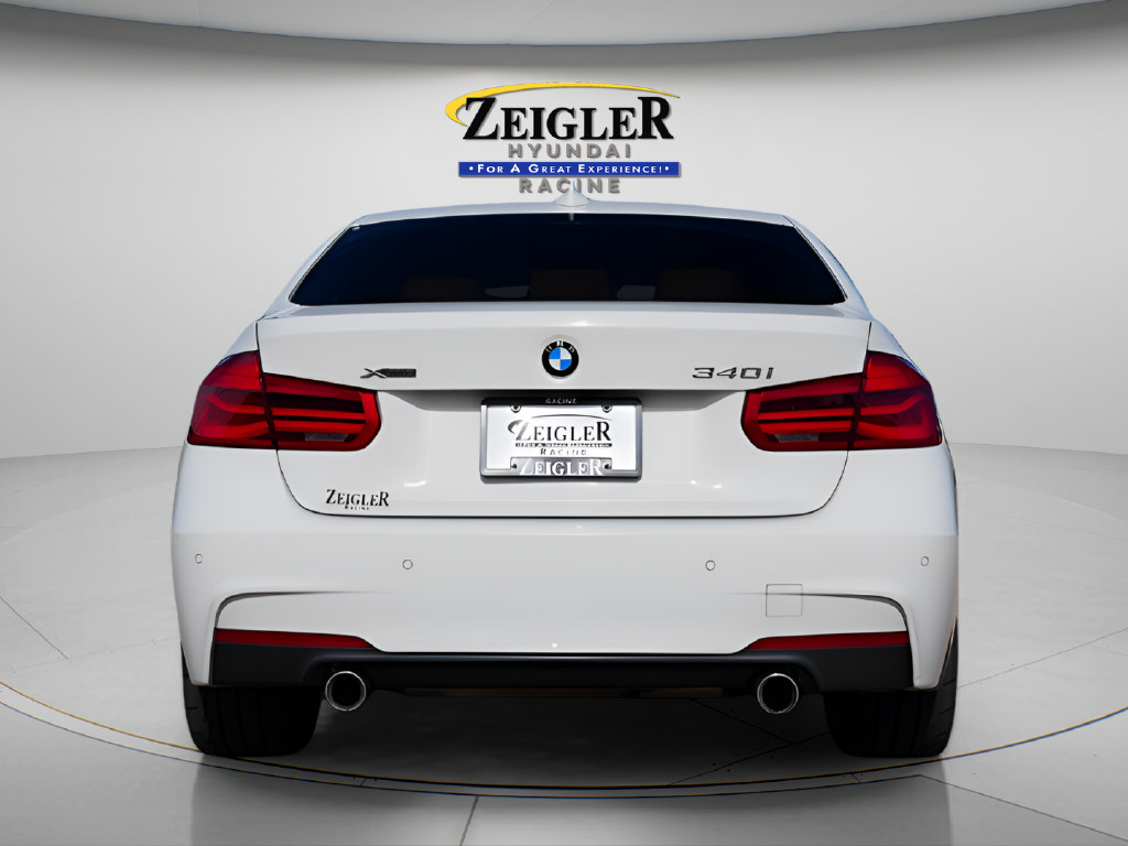 Used 2016 BMW 340i xDrive Sedan AWD/4WD image 6