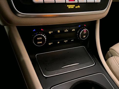 Used 2018 Mercedes-Benz GLA 250 image 23