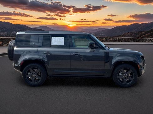 Used 2023 Land Rover Defender 110 X-Dynamic SE AWD/4WD image 6