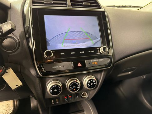 Used 2020 Mitsubishi Outlander Sport ES FWD image 16