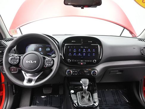 Certified 2024 Kia Soul S FWD image 33