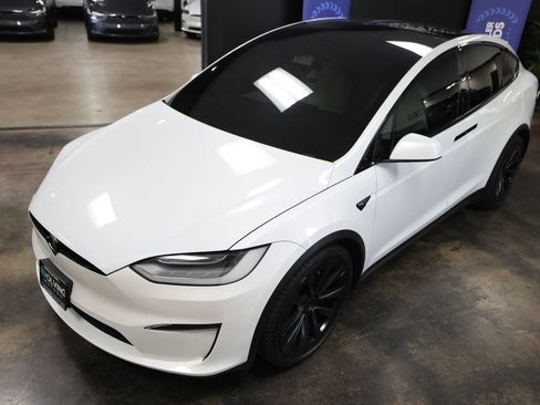 Used 2022 Tesla Model X AWD/4WD image 17