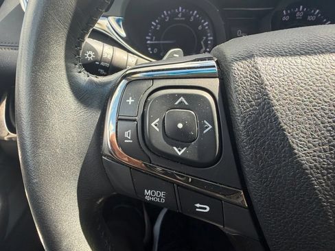 Used 2013 Toyota Avalon Limited w/ Technology Pkg FWD image 24