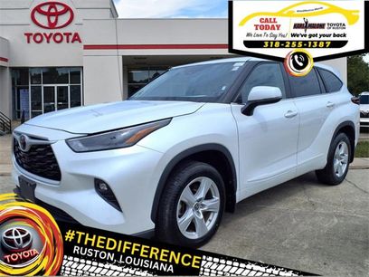 Used 2023 Toyota Highlander LE