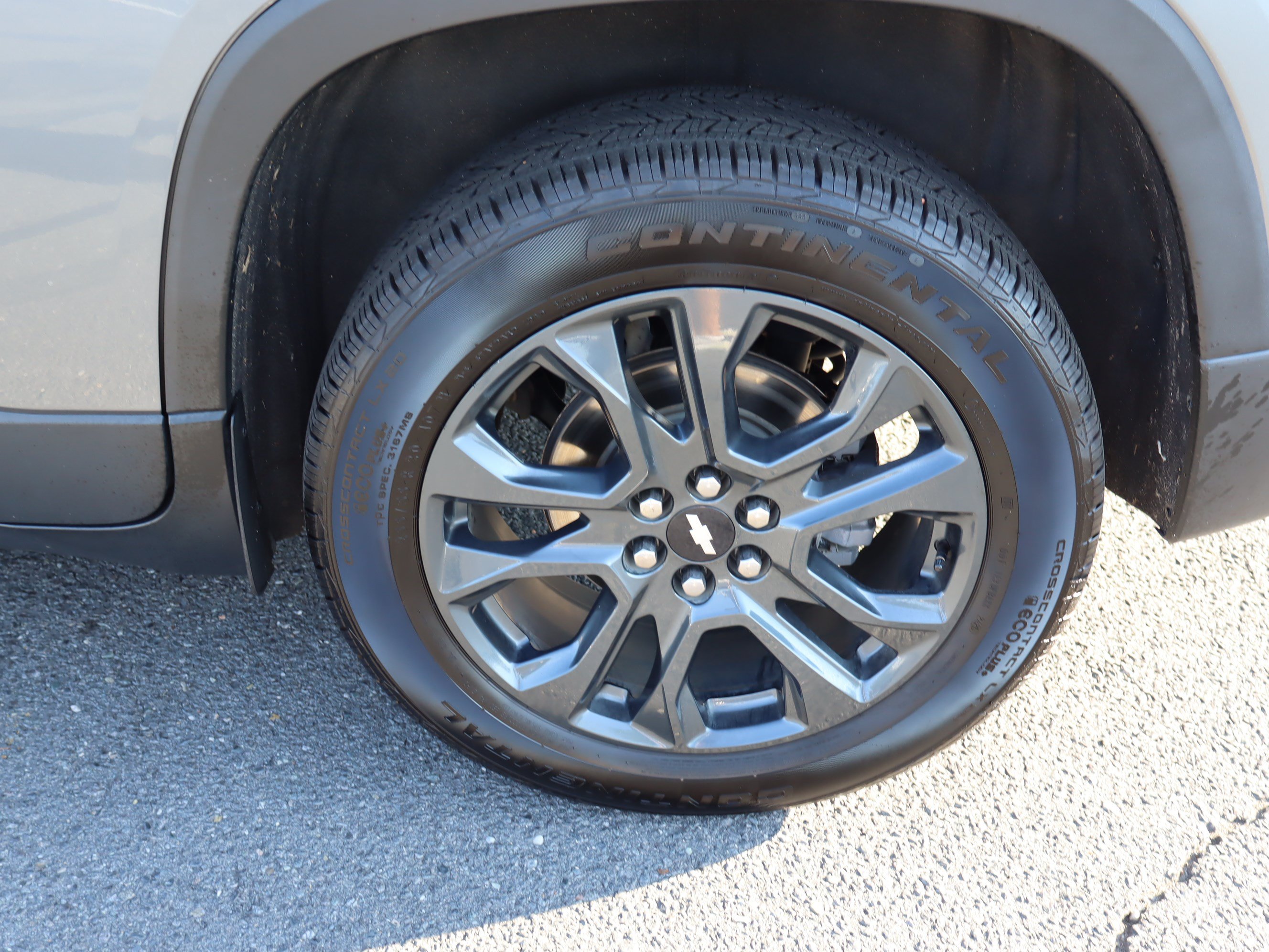 Used 2021 Chevrolet Traverse RS FWD image 42