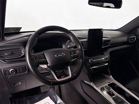 Used 2020 Ford Explorer ST w/ Premium Technology Package image 9