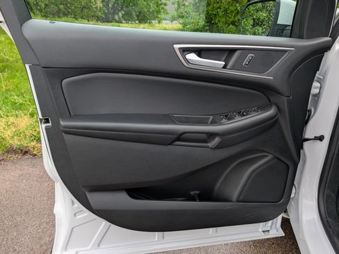 Used 2024 Ford Edge SEL image 32