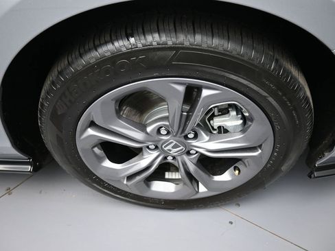 Certified 2025 Honda Accord EX-L image 13