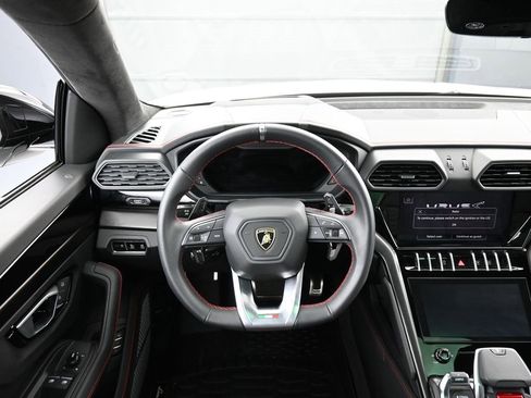 Used 2024 Lamborghini Urus S image 20