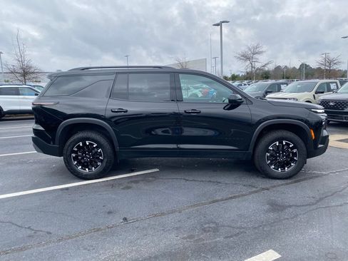 Used 2024 Chevrolet Traverse Z71 image 8