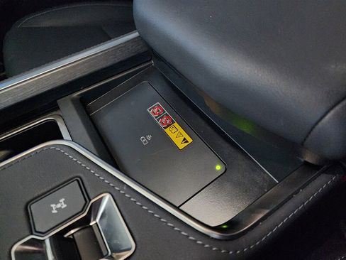 Used 2025 Lexus GX 550 w/ Accessory Package (2T) image 57